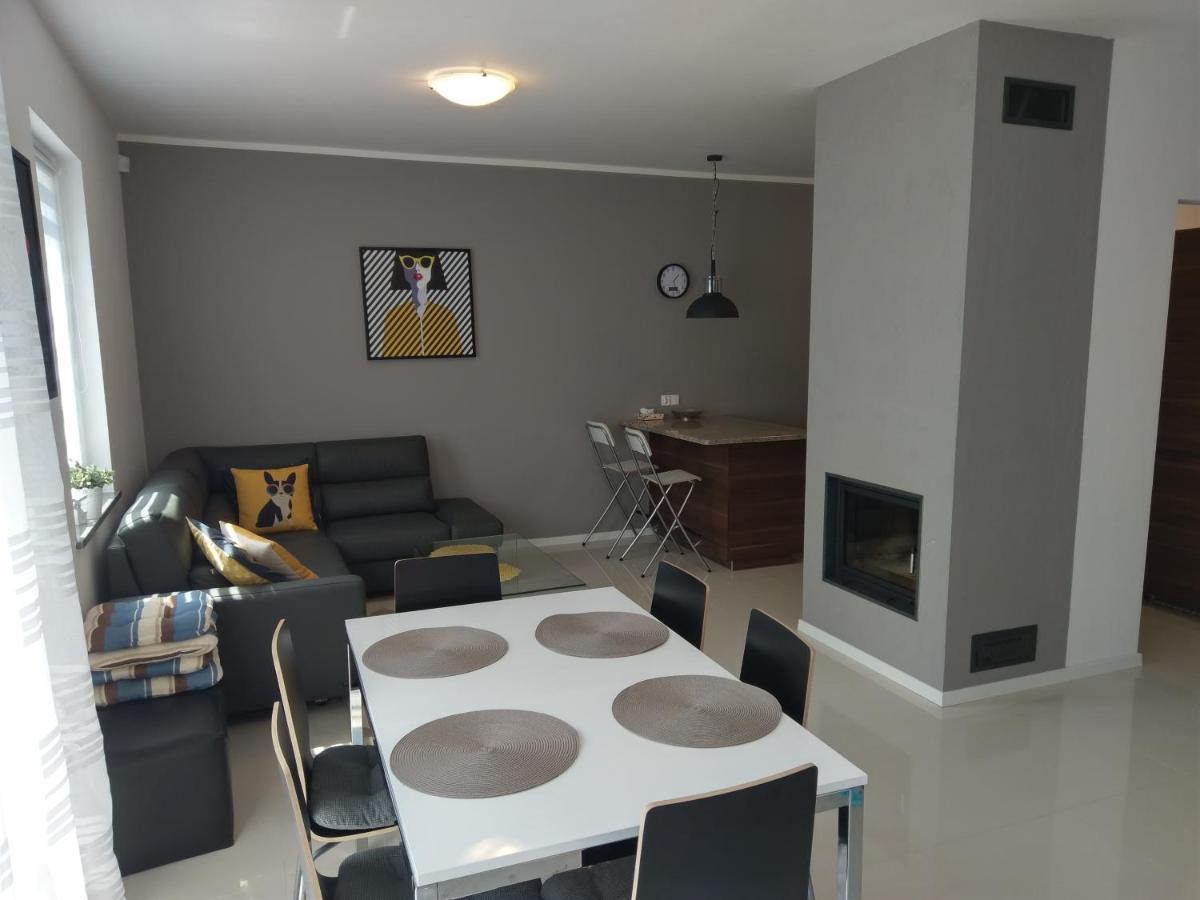 Apartament Anita Apartment เมียนซีวอเจีย ภายนอก รูปภาพ